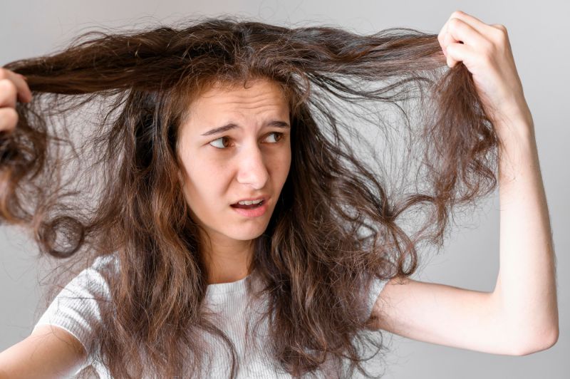 8 cause di perdita di capelli femminile